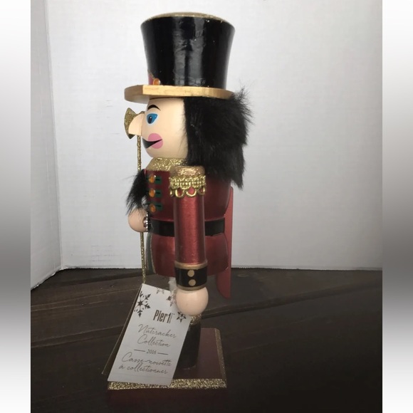 Pier 1  Knight Of The Round Table Embellished Wooden Nutcracker Christmas Decor - Picture 4 of 11